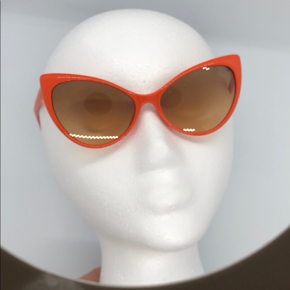 **SOLD** ⭐️HOST PICK⭐️ NWB TOM FORD Sunglasses - Picture 8 of 8